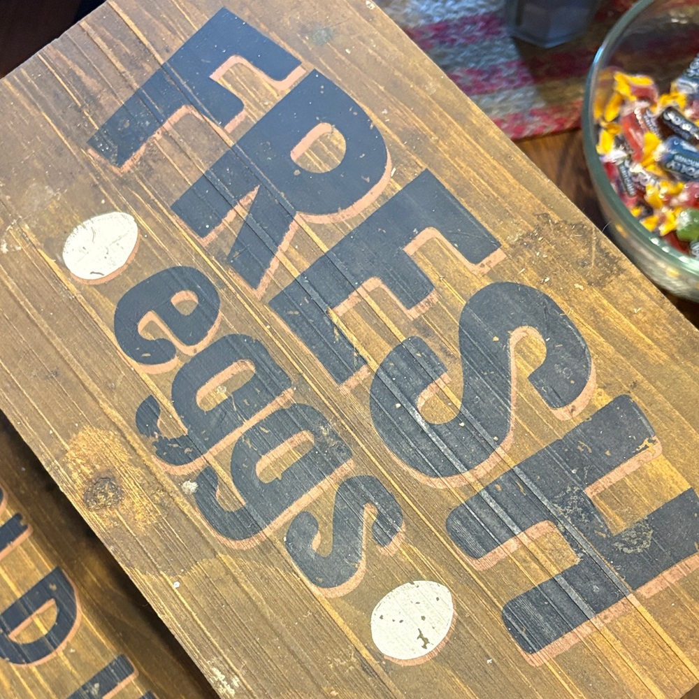 Rustic Wooden Step Stool with Fresh Eggs Design - Picture 5 of 6